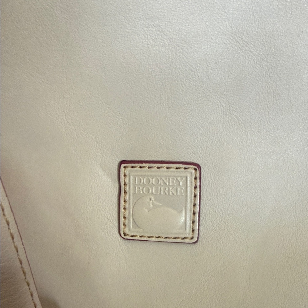 Dooney & Bourke Light Tan Florentine Crossbody Bag Y2K - Picture 2 of 9